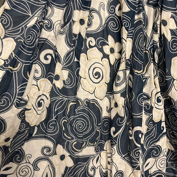 Dress - Picture 3 of 6